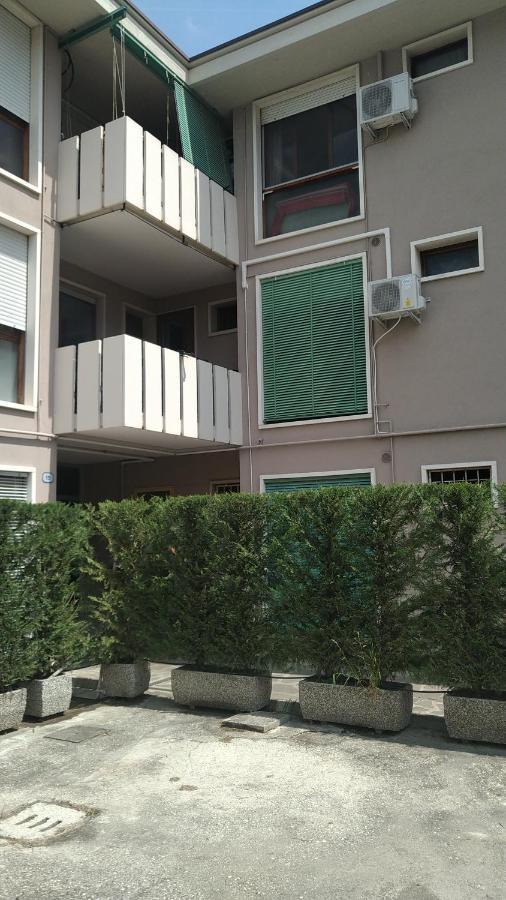 Vicino Al Prato Della Valle Intero Appartamento Parcheggio Facile Di Fronte Padova Exteriér fotografie